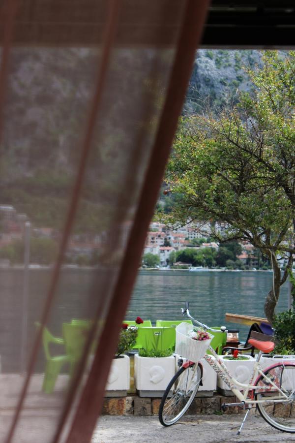 Mare E Montagna Apartment Kotor Exterior foto