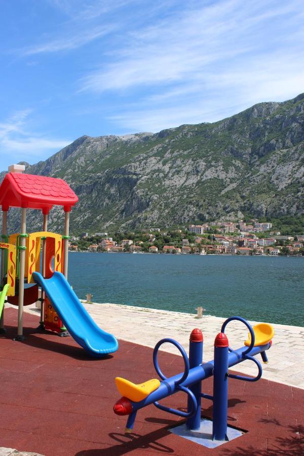 Mare E Montagna Apartment Kotor Exterior foto
